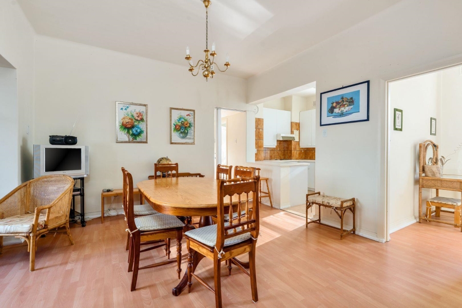 2 Bedroom Property for Sale in Sea Point Western Cape